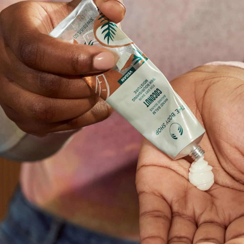 The Body Shop - Kokosový balzám na ruce (30 ml) - Obrázek 3