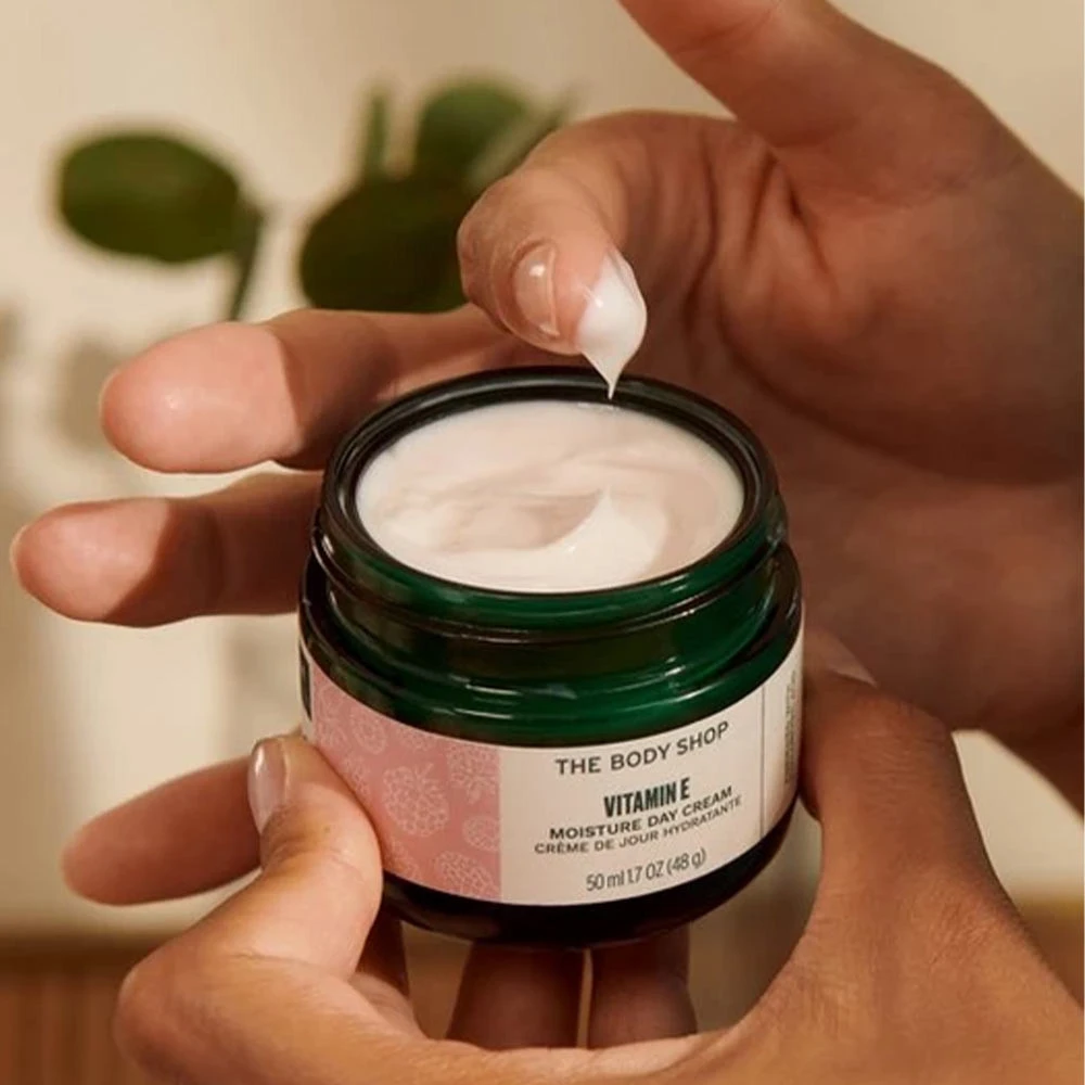 The Body Shop - Denní hydratační krém s vitamínem E (50 ml) - Obrázek 3