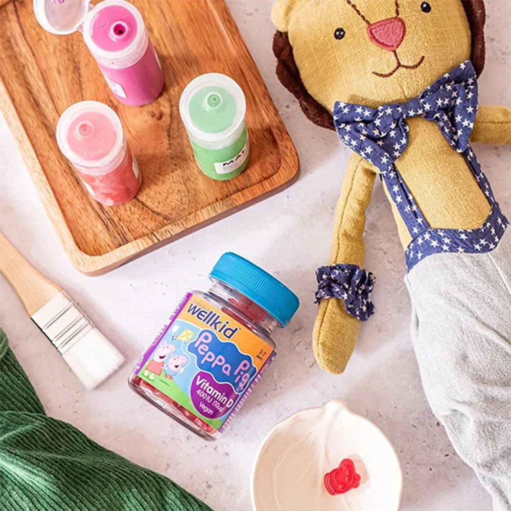 Vitabiotics - Vitabiotics Wellkid Peppa Pig Vitamin D 400 IU (30 želatinových bonbónů, sáček s jahodovou příchutí) - Obrázek 3